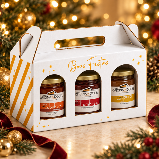 Doçuras do Alentejo: três doces em caixa branca e dourada de Natal